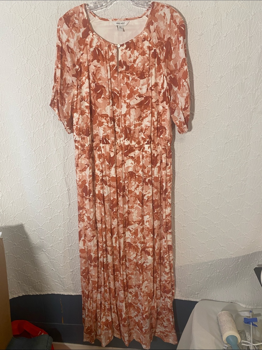 Nine West Peach and Cream Abstract Floral Maxi Dress Size women’s plus OX Simple